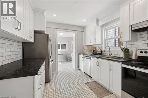 367 Victoria Street South Kitchener ON N2M 3A4