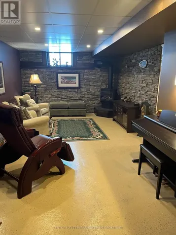7 Poplar Crescent Temagami ON P0H 2H0