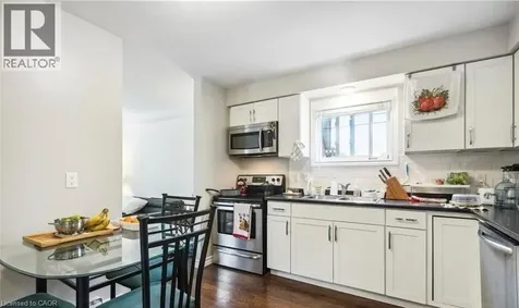 262 Patricia Avenue Kitchener ON N2M 1J9