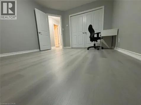 262 Patricia Avenue Kitchener ON N2M 1J9