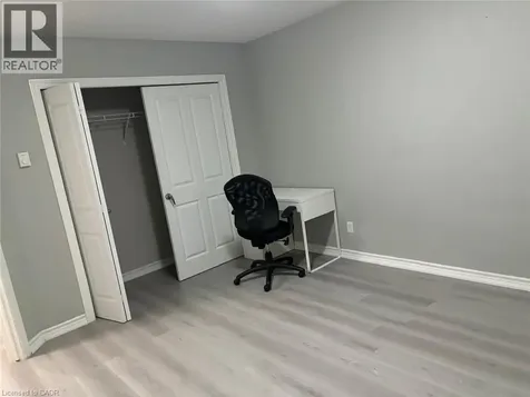262 Patricia Avenue Kitchener ON N2M 1J9