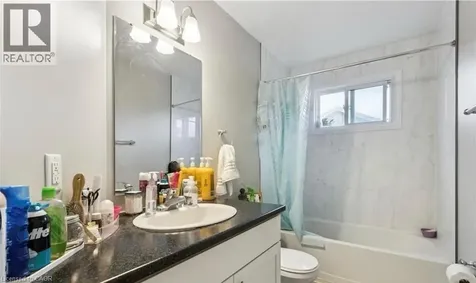 262 Patricia Avenue Kitchener ON N2M 1J9