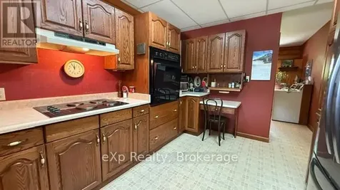 6 Cayley Street North Brockton ON N0G 2V0