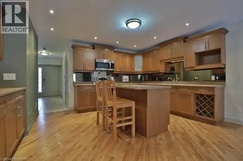 7 Gibson Place St. Catharines ON L2R 0A3