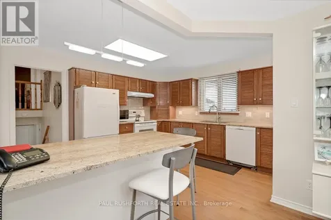 2191 Bickerton Avenue Ottawa ON K1J 6Y1
