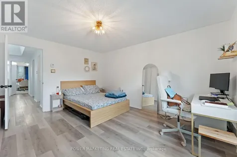 6702 Jeanne D'arc Boulevard North Ottawa ON K1C 6E9