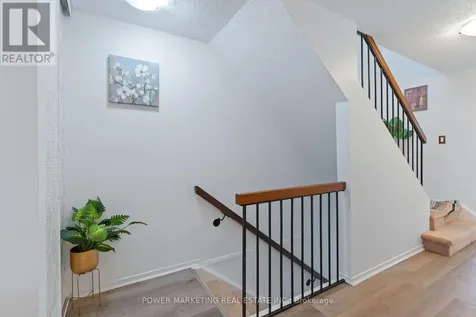 6702 Jeanne D'arc Boulevard North Ottawa ON K1C 6E9