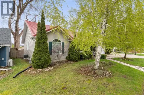 1970 Orchard Avenue Sarnia ON N0N 1C0