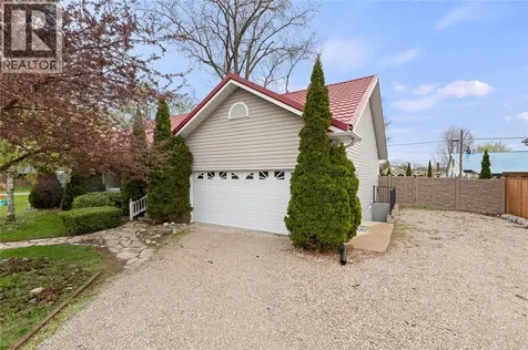 1970 Orchard Avenue Sarnia ON N0N 1C0