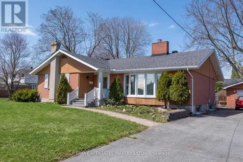 1407 Boyd Street South Cornwall ON K6J 1X2