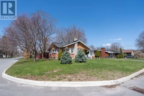 1407 Boyd Street South Cornwall ON K6J 1X2