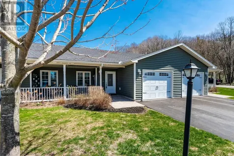 3 Chamberlain Crescent Penetanguishene ON L9M 0A5