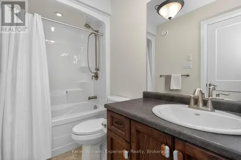 3 Chamberlain Crescent Penetanguishene ON L9M 0A5