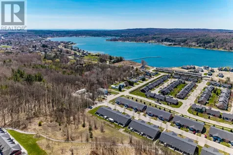3 Chamberlain Crescent Penetanguishene ON L9M 0A5