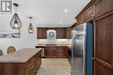 3 Chamberlain Crescent Penetanguishene ON L9M 0A5
