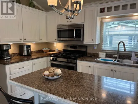 108 Madawaska Trail Wasaga Beach ON L9Z 1X7