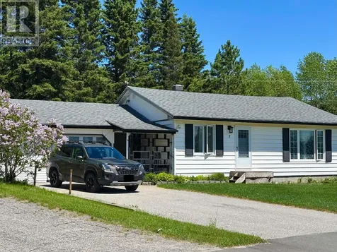 7 Swallow Drive Manitouwadge ON P0T 2C0