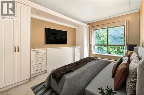 249 Major Mackenzie Drive East Richmond Hill ON L4C 9M8