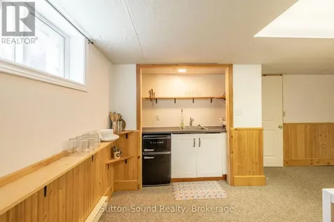125 Paradise Bay Road Meaford ON N0H 1B0