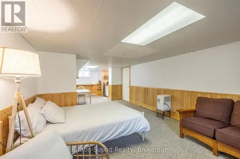 125 Paradise Bay Road Meaford ON N0H 1B0