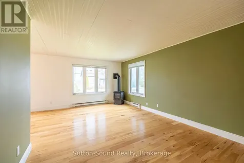 125 Paradise Bay Road Meaford ON N0H 1B0