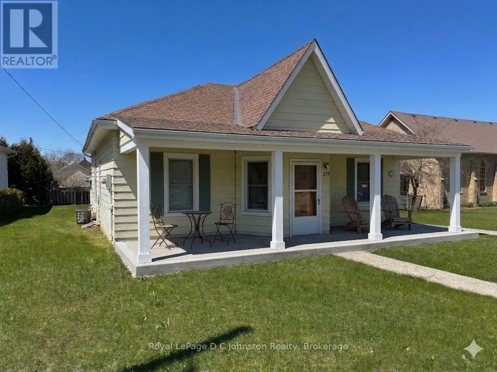 21 Victoria Street South Saugeen Shores ON N0H 2L0