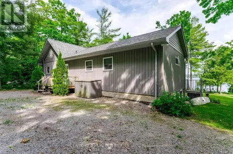 3069 Clear Lake Road West Selwyn ON K0L 2H0
