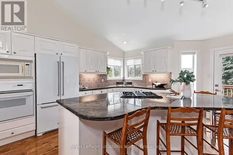 35 Barker Boulevard Collingwood ON L9Y 4W4
