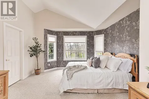 35 Barker Boulevard Collingwood ON L9Y 4W4