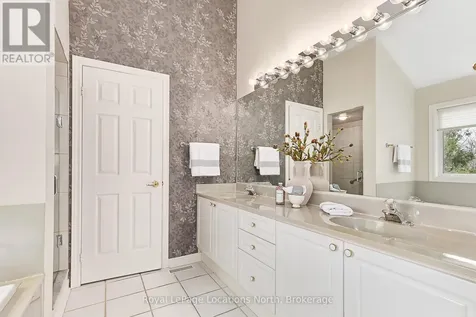 35 Barker Boulevard Collingwood ON L9Y 4W4