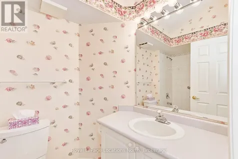 35 Barker Boulevard Collingwood ON L9Y 4W4