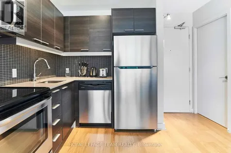 354 Gladstone Street Ottawa ON K2P 0R4