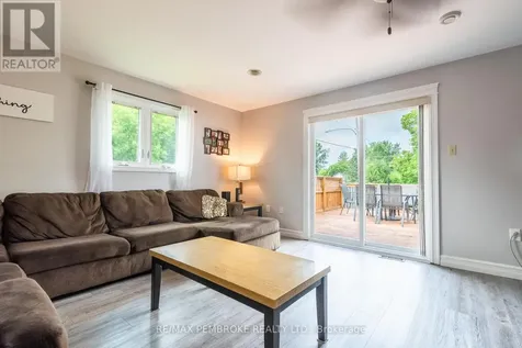 560 Boundary Road East Laurentian Valley ON K8A 6M3