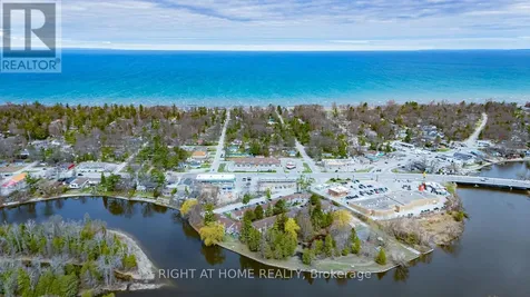 39 28th Street South Wasaga Beach ON L9Z 2E4