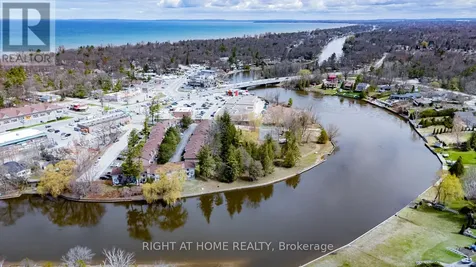 39 28th Street South Wasaga Beach ON L9Z 2E4