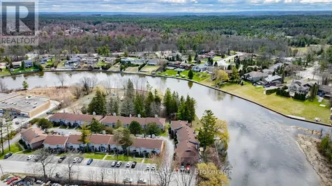 39 28th Street South Wasaga Beach ON L9Z 2E4