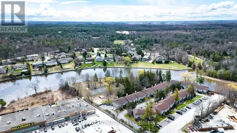39 28th Street South Wasaga Beach ON L9Z 2E4