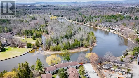 39 28th Street South Wasaga Beach ON L9Z 2E4