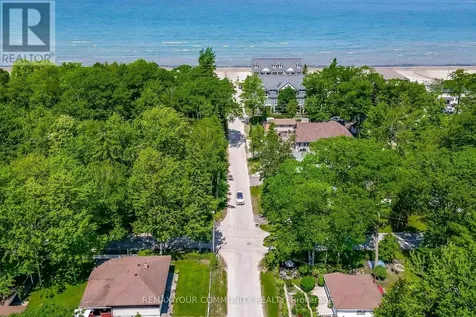 45 30th Street Wasaga Beach ON L9Z 2C8