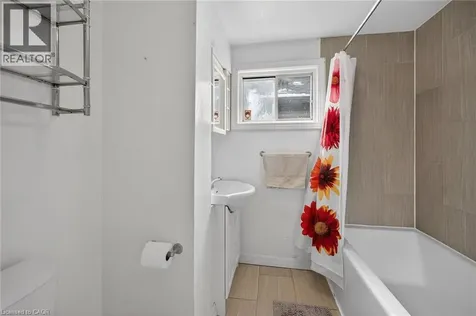 643 Upper Wellington Street Hamilton ON L9A 3R2