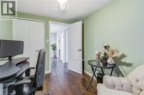 132 Barlake Avenue Hamilton ON L8E 1H3