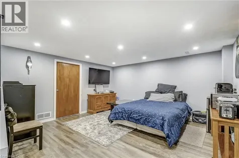132 Barlake Avenue Hamilton ON L8E 1H3