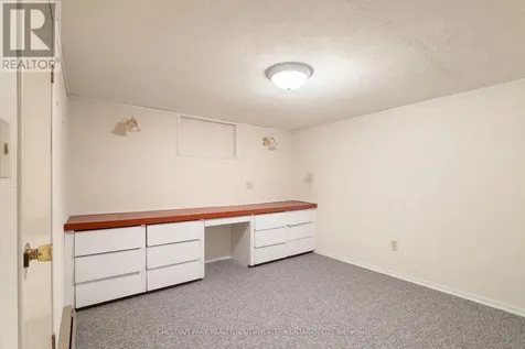 24 Grand Hill Drive Kitchener ON N2P 2E4
