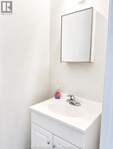 3057 Meadowbrook Lane Windsor ON N8T 3C5
