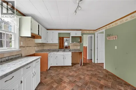 313 John Street Simcoe ON N3Y 2Z1