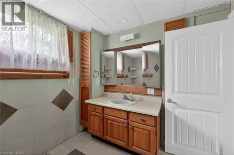 313 John Street Simcoe ON N3Y 2Z1