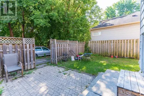 543 Kirkwood Avenue Ottawa ON K1Z 5X2
