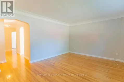 543 Kirkwood Avenue Ottawa ON K1Z 5X2