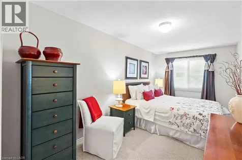 2272 Mowat Avenue Oakville ON L6H 5L8
