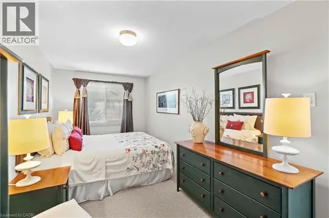 2272 Mowat Avenue Oakville ON L6H 5L8
